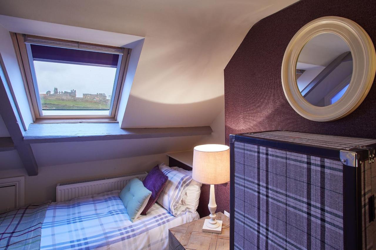 Host & Stay - Spyglass 1708 Whitby Eksteriør bilde